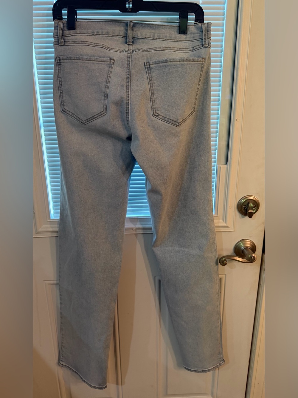 Rewash Woman’s Light Wash Straight Jeans size 5/27 no distressing EUC #jeans - Picture 4 of 6